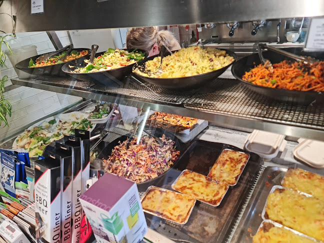 Comentarii opinii despre ESSENTIAL deli