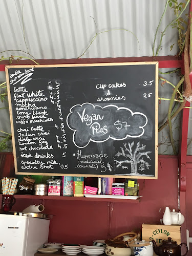 Hum Salon Bohemia Cafe and Community Space - Auckland