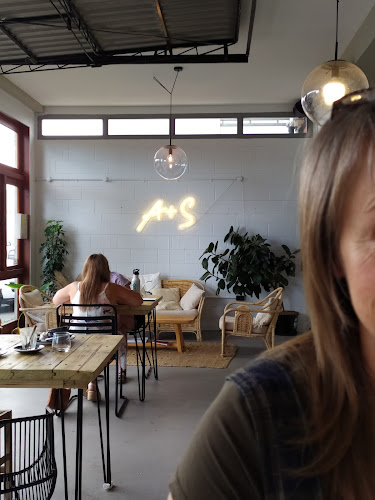 Ally & Sid - Hospitality and gastronomy