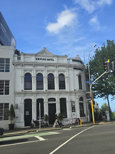 Comentarii opinii despre Empire Tavern