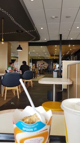 Opinii despre McDonald's Lincoln Road în Auckland - Hospitality and gastronomy
