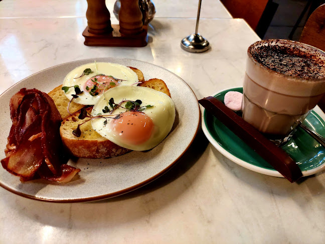 Mavis & Co - Hospitality and gastronomy