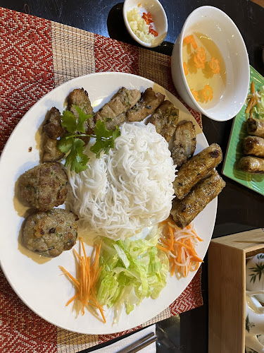 VIET CHEFS RESTAURANT - Hospitality and gastronomy