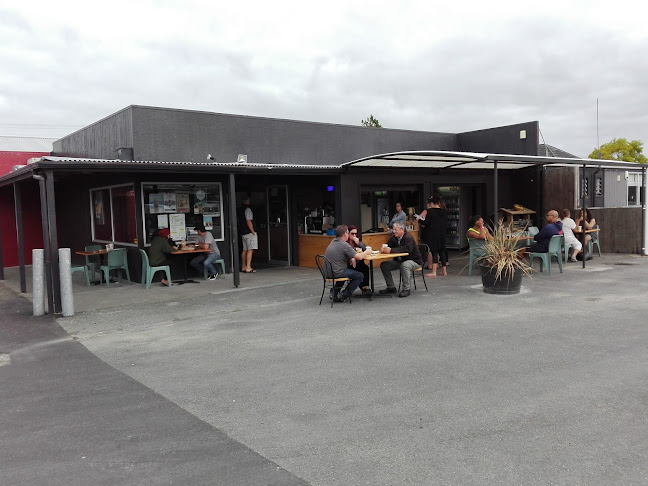 Raglan Roast Gizzy - Hospitality and gastronomy