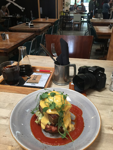 Comentarii opinii despre Black Betty Cafe