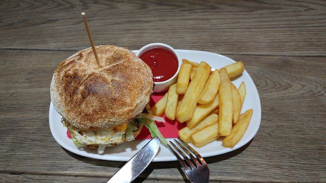 122 Courtenay Place, Te Aro, Wellington 6011, New Zealand