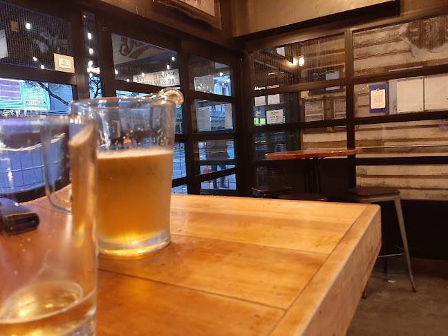 Opinii despre Dakota Bar în Wellington - Hospitality and gastronomy