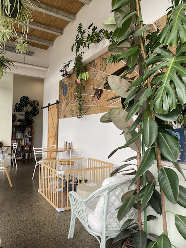 Comentarii opinii despre Moment Cafe