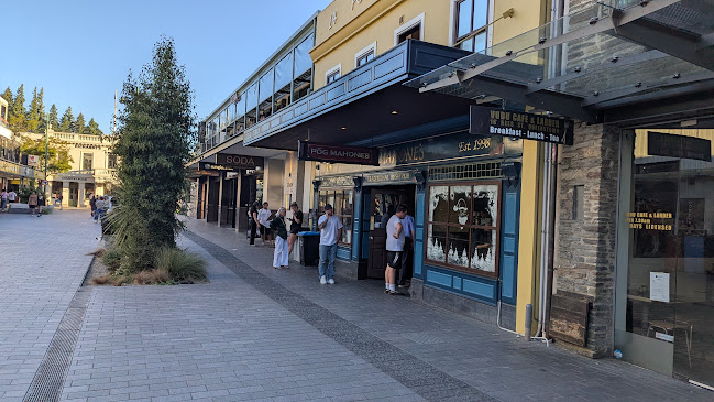 Opinii despre Pog Mahones Irish Pub & Restaurant în Queenstown - Hospitality and gastronomy