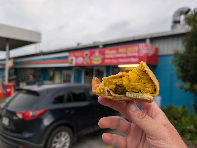 Butter Chicken Box, Wellsford - Hospitality and gastronomy