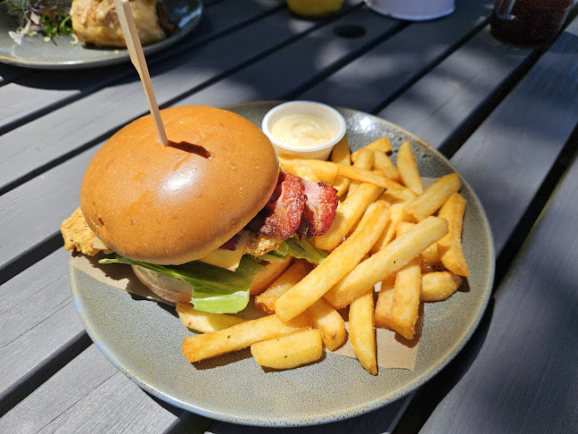 Podium Cafe - Hospitality and gastronomy