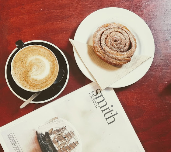 Reviews of Ambrosia Delicatessen / La Bolsa Negra Cafe in Whanganui - Hospitality and gastronomy