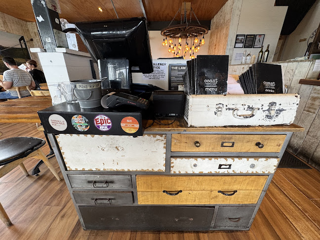 Coast Bar - Bites & Brews Orewa - Hospitality and gastronomy