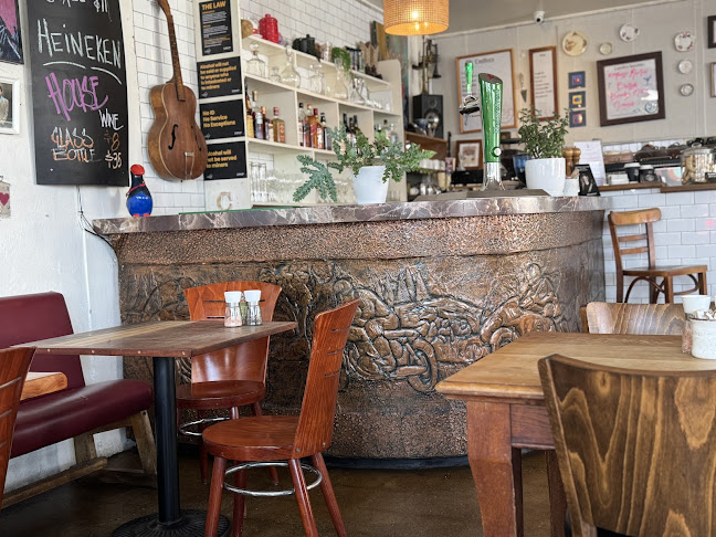 Comments and reviews of Corelli's Cafe