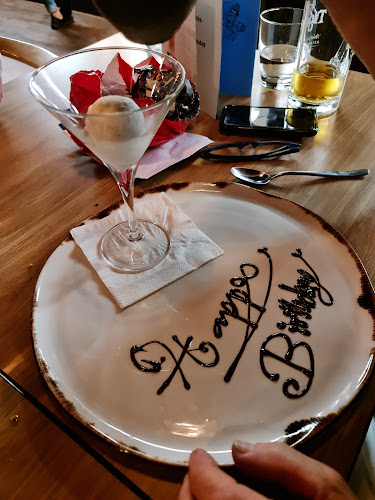 21 Days Bar & Brasserie