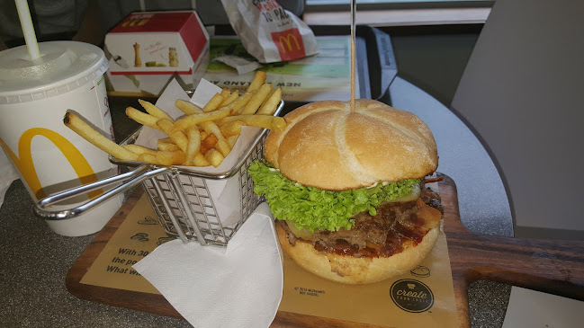 Opinii despre McDonald's Upper Hutt în Upper Hutt - Hospitality and gastronomy