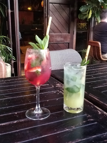 Comments and reviews of Chiwahwah Mexican Cantina Bar