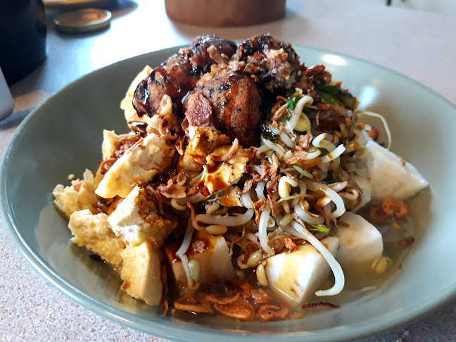 Comments and reviews of Gado Gado