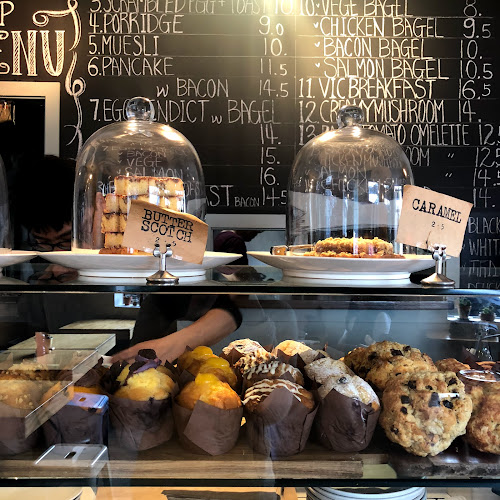 Comments and reviews of The Coffee Shop