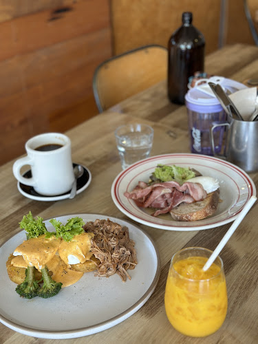 Black & Gold Coffee Eatery - Auckland