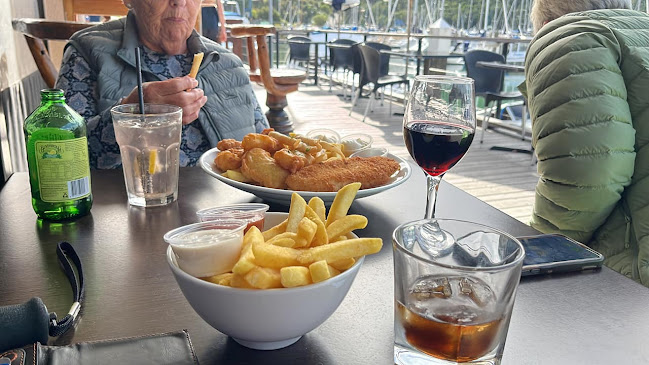 Jolly Roger Bar & Restaurant - Picton