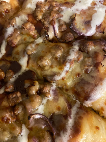 Pizza Hut Papamoa - Hospitality and gastronomy