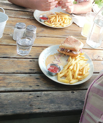 Opinii despre Cala Raglan în Raglan - Hospitality and gastronomy