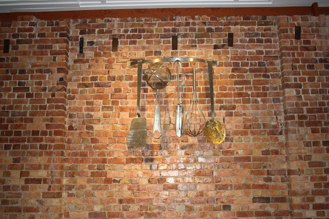 Red Earth Bistro and Wine Bar Open Times