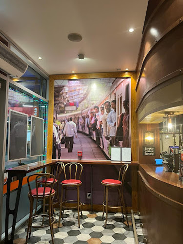 Comentarii opinii despre Little India Spitfire