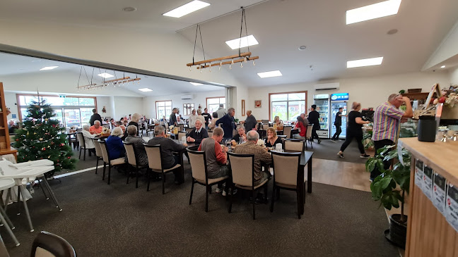 Comments and reviews of The George Cafe