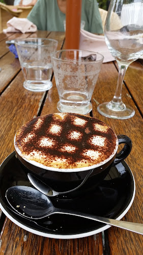 Melrose House Cafe - Hospitality and gastronomy