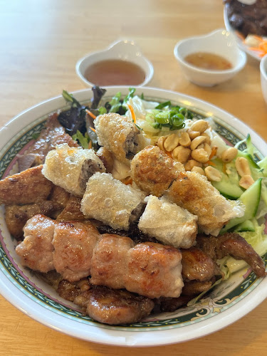 Viet Hoa Vietnamese Restaurant - Hospitality and gastronomy