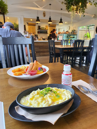 Comentarii opinii despre Cafe Dynasti