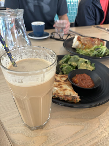 Comentarii opinii despre Foundation Cafe