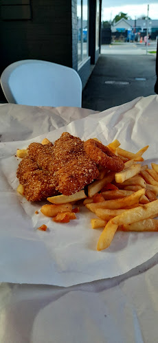 Basils Fish Supply - Masterton