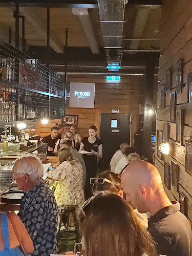 Alessandro's Pizzeria e Pasta Napoletana