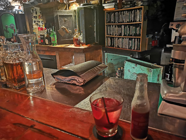 Comentarii opinii despre Caretaker