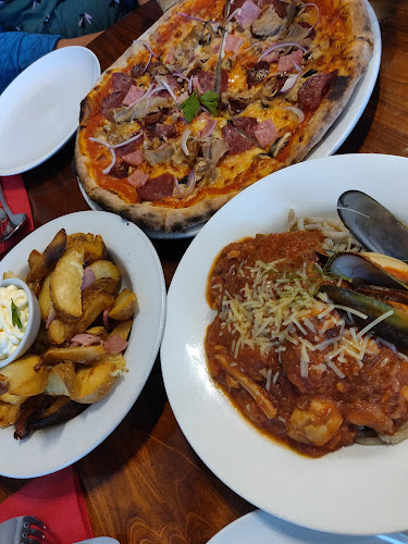 The Hot Rock Gourmet Pizza Pasta Bar - Nelson