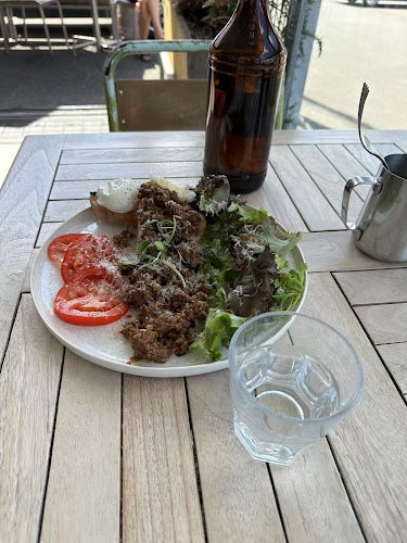 Comentarii opinii despre Black & Gold Coffee Eatery