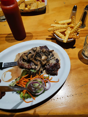 Opinii despre Breakers Palmerston North în Palmerston North - Hospitality and gastronomy