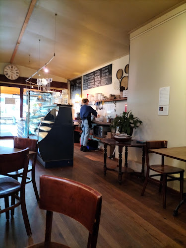 The Dangerous Kitchen - Hospitality and gastronomy