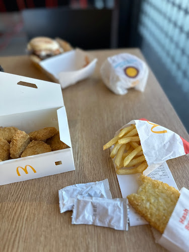 Opinii despre McDonald's Taupiri în Taupiri - Hospitality and gastronomy