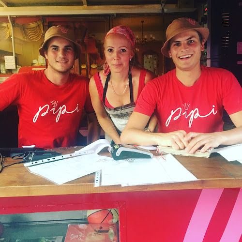 Pipi pizza café and pizza truck, bistro style restaurant - Hospitality and gastronomy