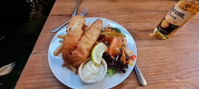 Groper Garage Bar & Restaurant - Kaikōura