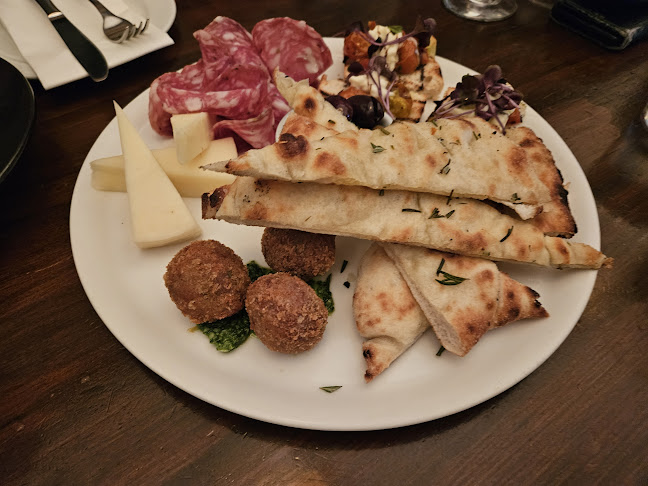 Fratelli Phone number