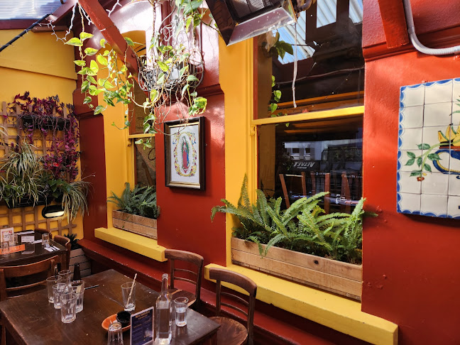 Comments and reviews of Mexican Cafe