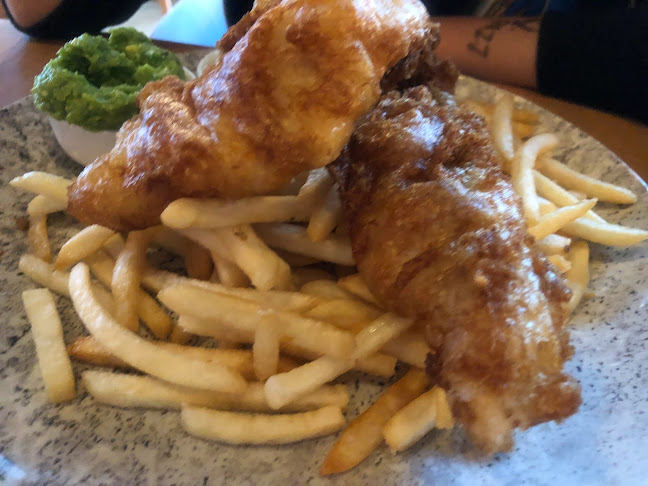 Two Grey - Bar Cafe & Eatery