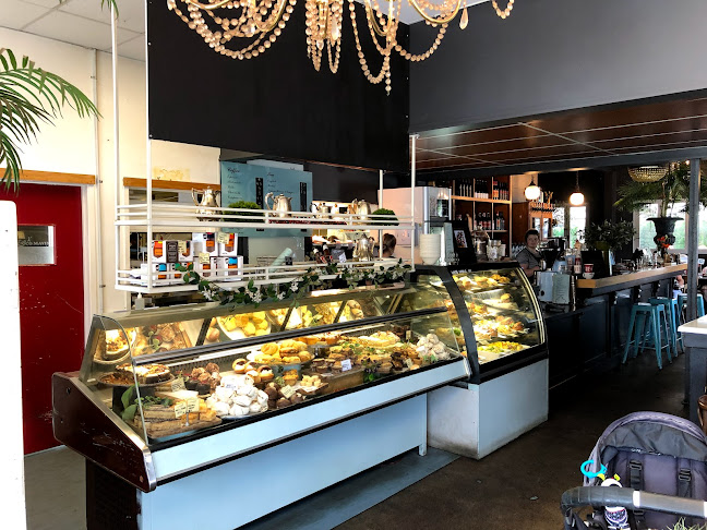 Comentarii opinii despre Mavis & Co