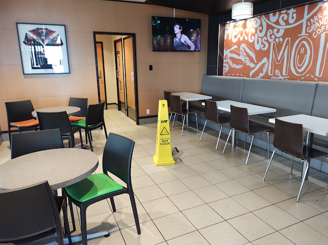 Opinii despre McDonald's Penrose în Auckland - Hospitality and gastronomy