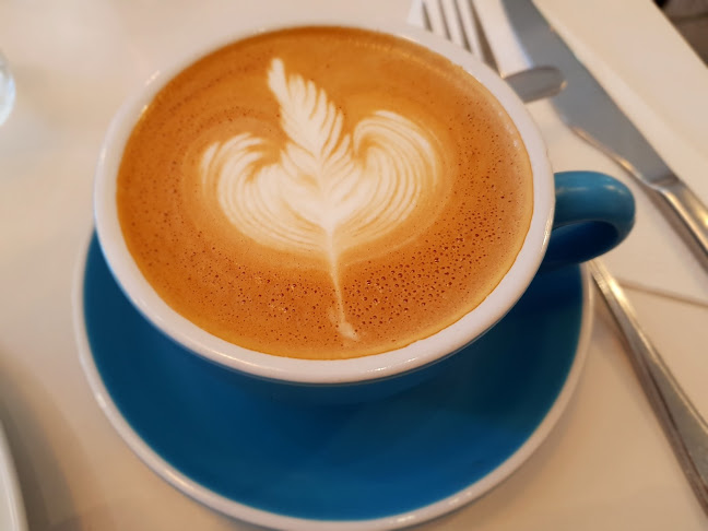 Comments and reviews of Cafe Hibiscus